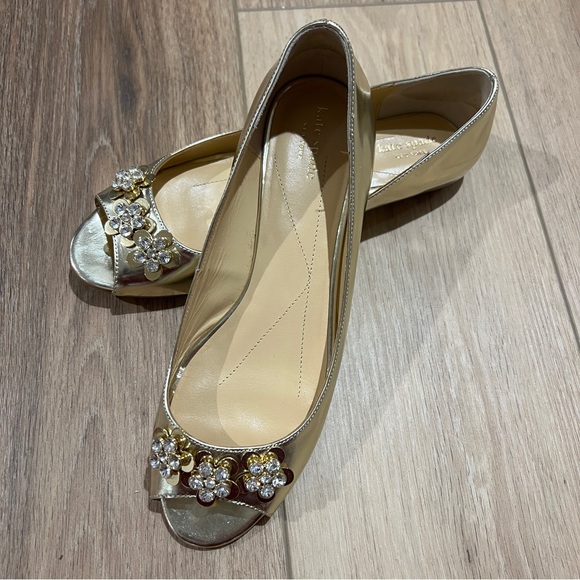 Kate Spade Gold Floral Embellished Ballet Flats Size 8 - Picture 2 of 12